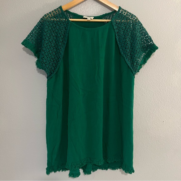 Umgee Green Floral Crochet Fringe Top XL - Picture 3 of 7